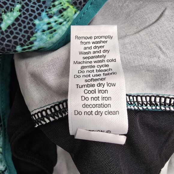 Athleta Track This Run Shorts Sz Large Lightweight Lined Athletic Nepali Teal - Picture 8 of 10